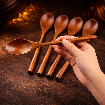 Ensemble de 5 cuillères en bois