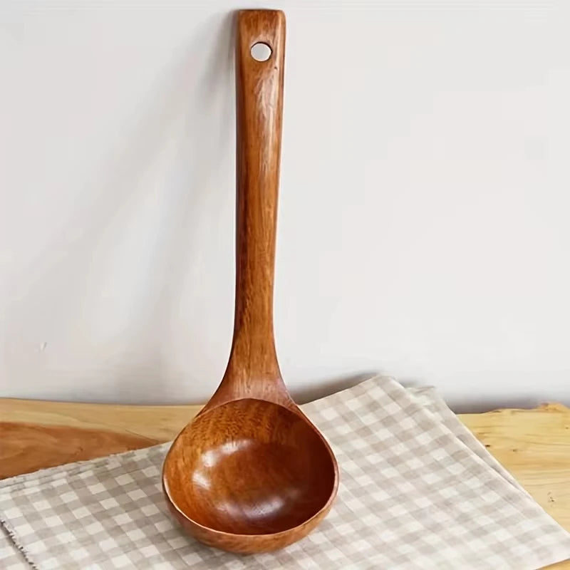 Cuillère de cuisine en bois